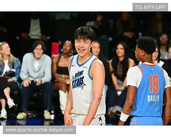 中国球员杨瀚森新秀挑战赛8分钟砍10分，表现高效